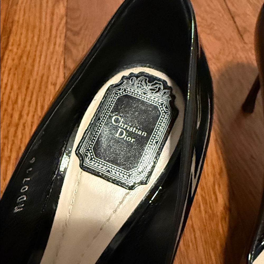 Dior Black Patent Leather Heels - Picture 6 of 11